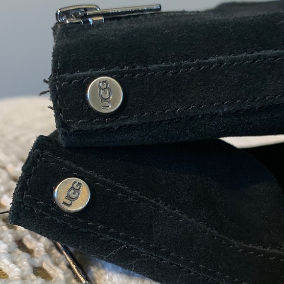Ugg Size 8.5 Black Suede Ankle Boots Like New 2” Heel Side Zip Comfortable - Picture 9 of 9